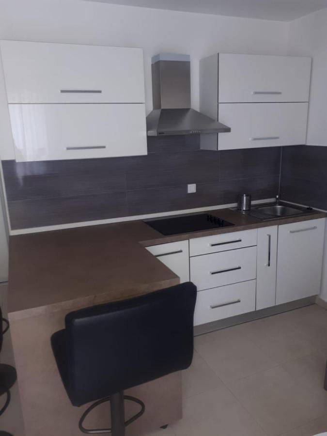 Studio Apartman Labrador Vodice Exteriör bild