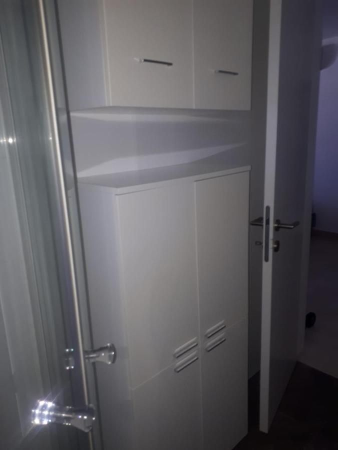 Studio Apartman Labrador Vodice Exteriör bild