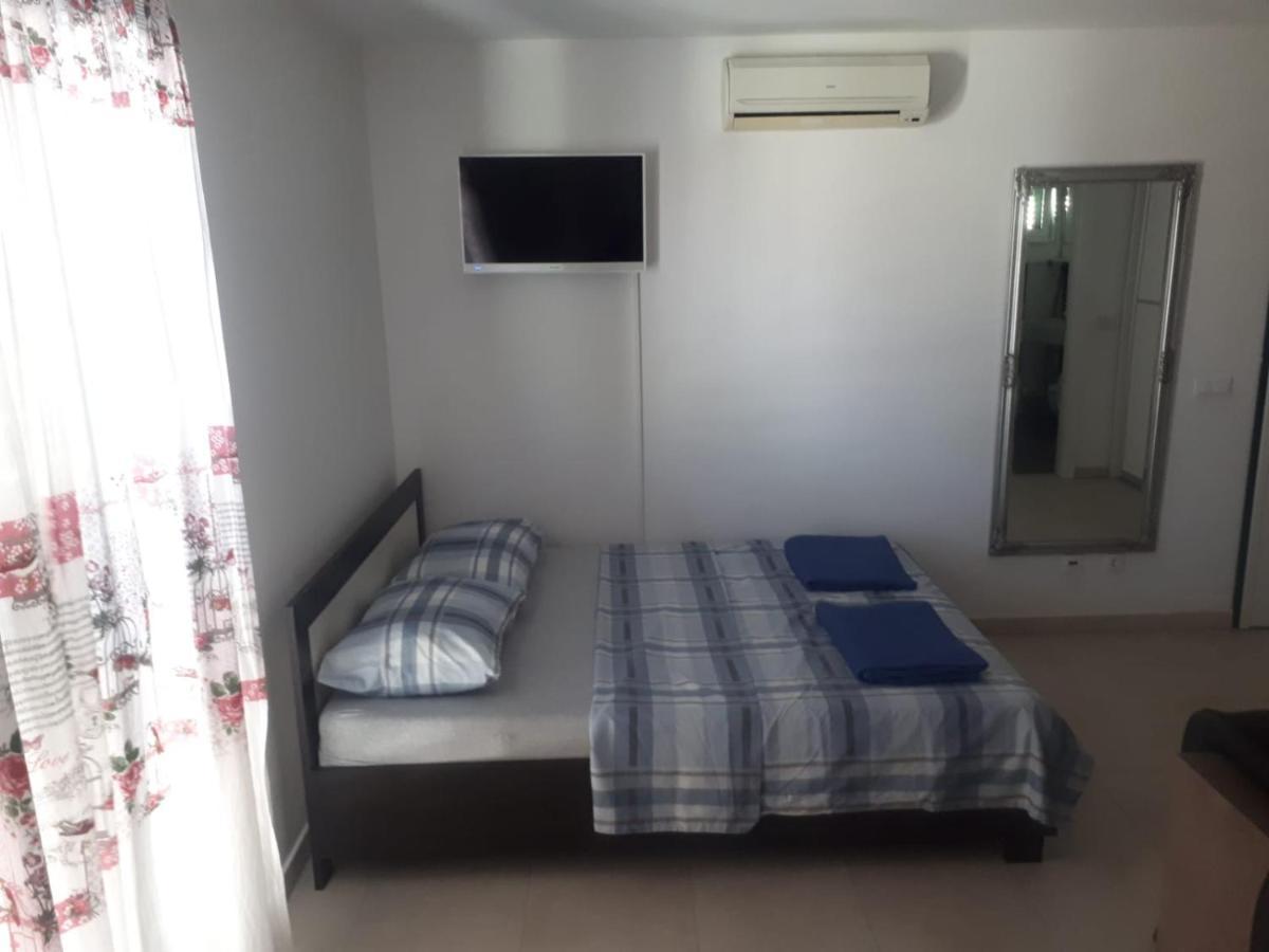 Studio Apartman Labrador Vodice Exteriör bild